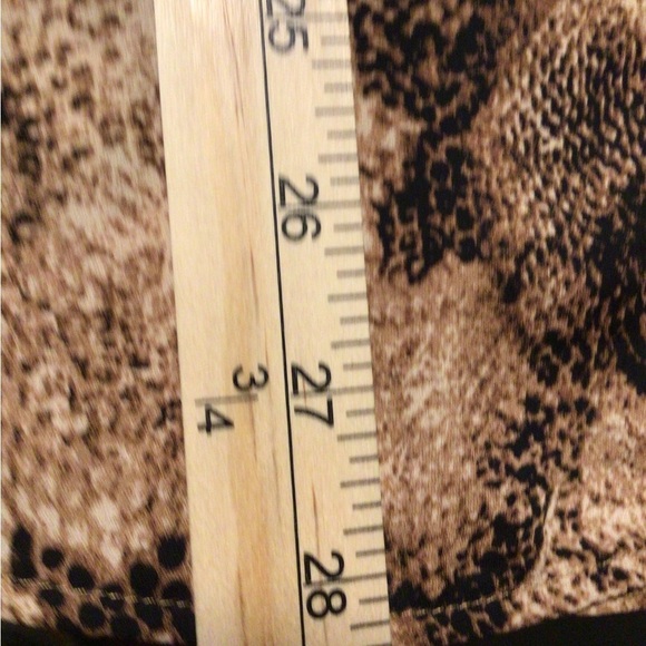 HerringStones women’s medium python v- neck top with kimono sleeves - Picture 9 of 11